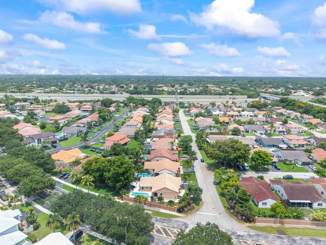 15681 Dover Court, Davie, FL 33331
