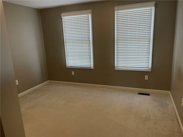 334 Marshall Heights Dr, Marshall, PA 15090