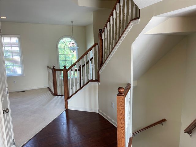 334 Marshall Heights Dr, Marshall, PA 15090