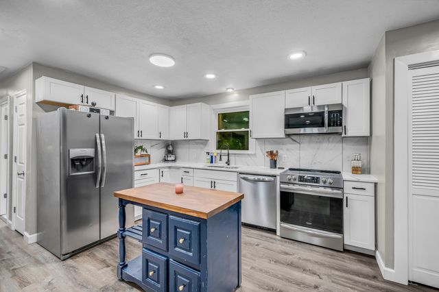 918 Cherokee Dr, New Johnsonville, TN 37134