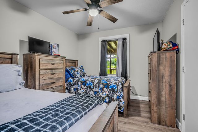 918 Cherokee Dr, New Johnsonville, TN 37134