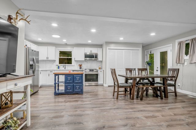 918 Cherokee Dr, New Johnsonville, TN 37134