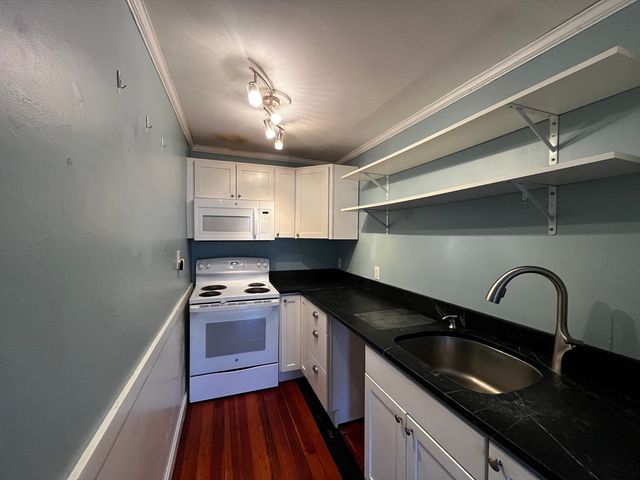 263 Middlesex 2, North Andover, MA 01845