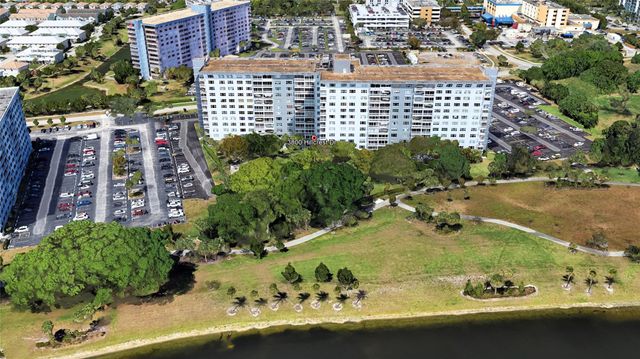 3800 Hillcrest Dr 614, Hollywood, FL 33021