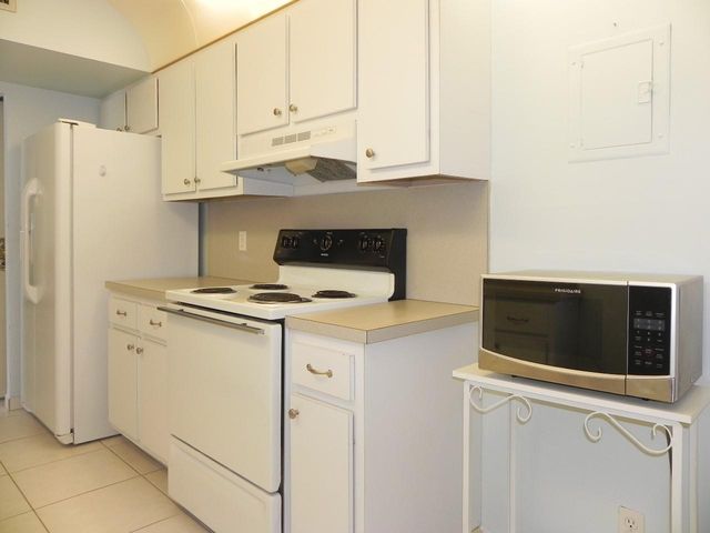 3800 Hillcrest Dr 614, Hollywood, FL 33021