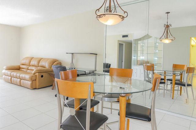 3800 Hillcrest Dr 614, Hollywood, FL 33021