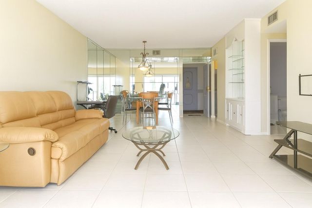 3800 Hillcrest Dr 614, Hollywood, FL 33021