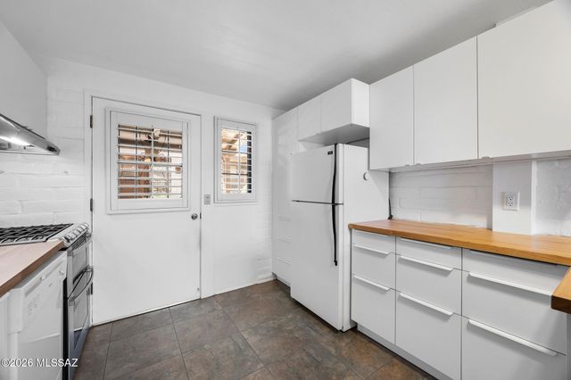 328 S Paseo Pena Apt D, Green Valley, AZ 85614