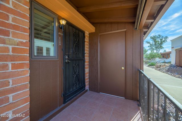 328 S Paseo Pena Apt D, Green Valley, AZ 85614