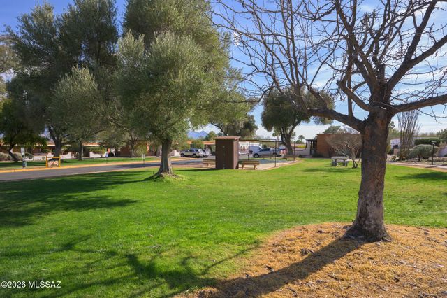 328 S Paseo Pena Apt D, Green Valley, AZ 85614