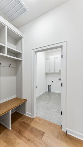 2512 N Crossover Road, Fayetteville, AR 72703