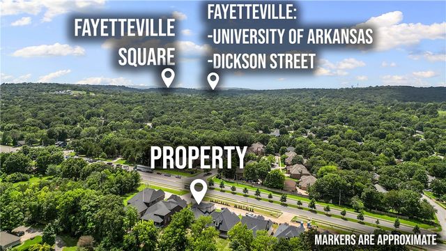 2512 N Crossover Road, Fayetteville, AR 72703