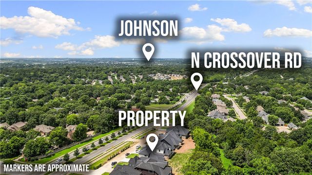 2512 N Crossover Road, Fayetteville, AR 72703