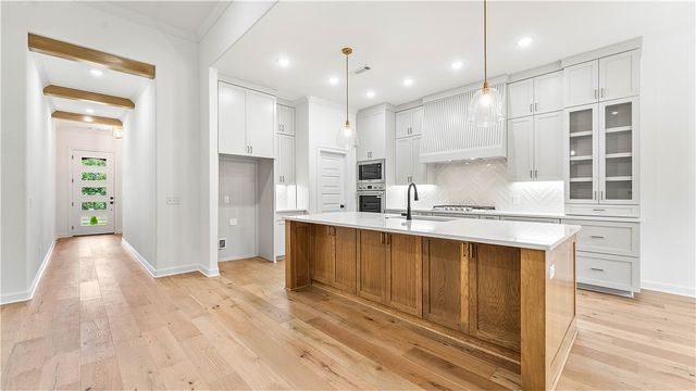 2512 N Crossover Road, Fayetteville, AR 72703