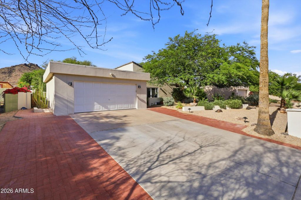 1634 E ECHO Lane, Phoenix, AZ 85020