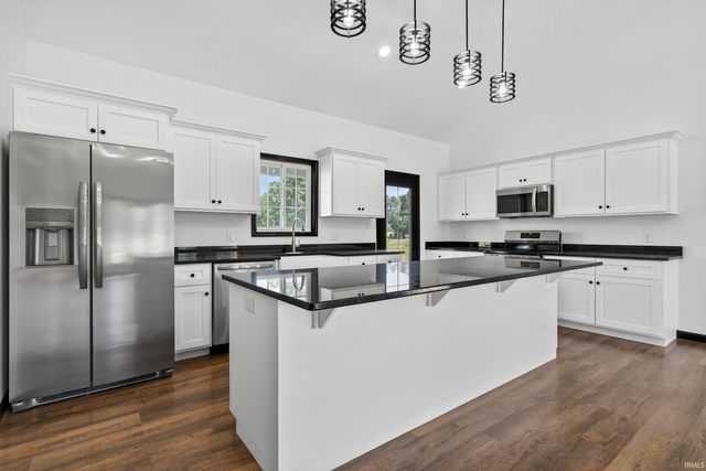 203 EAGLE Drive, Sweetser, IN 46987