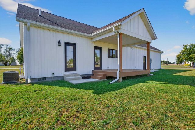 203 EAGLE Drive, Sweetser, IN 46987