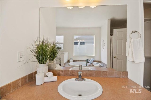 2032 Talus Loop, Twin Falls, ID 83301