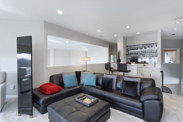 824 Hills Creek Drive, Mckinney, TX 75072