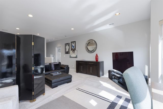 824 Hills Creek Drive, Mckinney, TX 75072