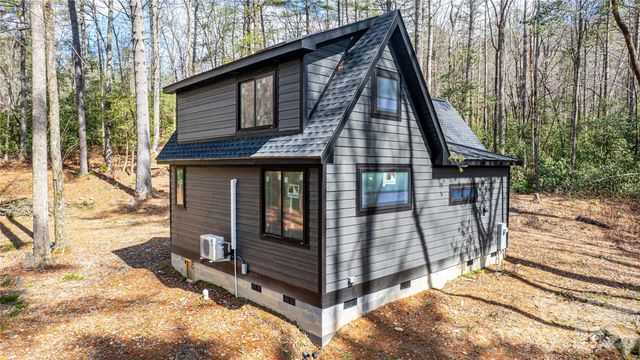 261 Maga Lane, Brevard, NC 28712