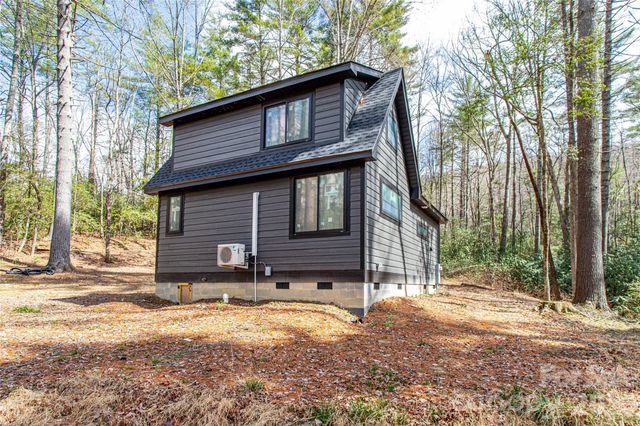 261 Maga Lane, Brevard, NC 28712