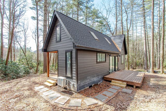 261 Maga Lane, Brevard, NC 28712