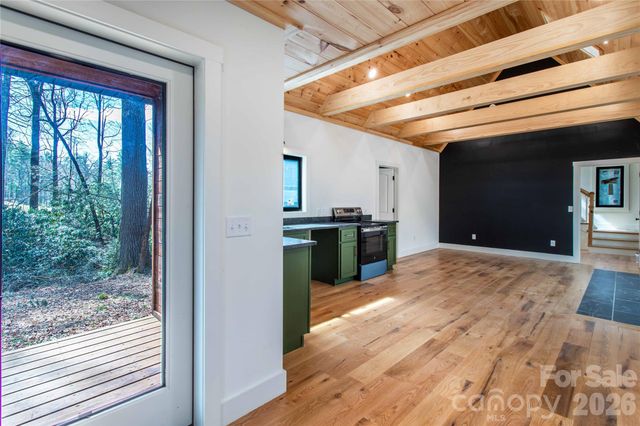 261 Maga Lane, Brevard, NC 28712