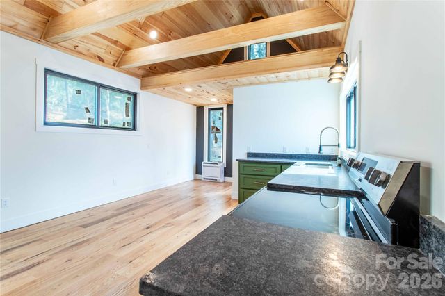 261 Maga Lane, Brevard, NC 28712