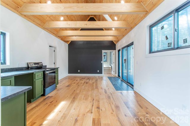 261 Maga Lane, Brevard, NC 28712