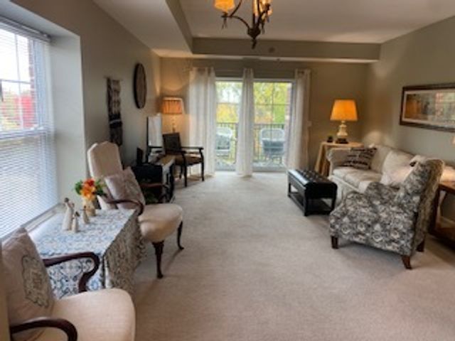 440 W Mahogany Court 312, Palatine, IL 60067