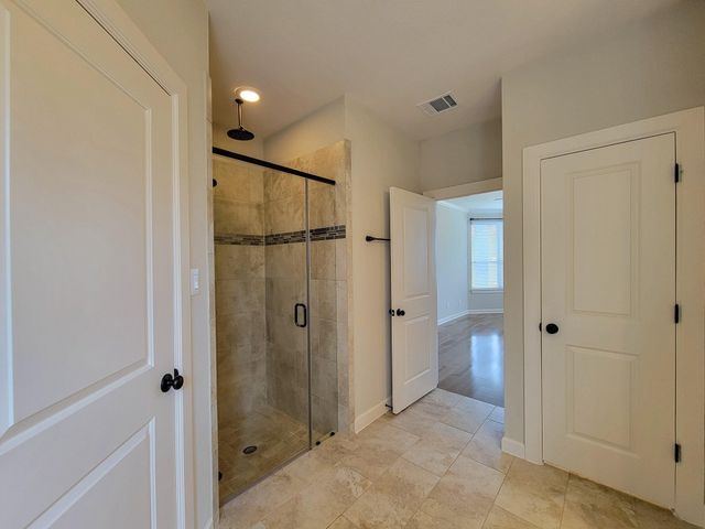 100 Castlegate Lane, Jersey Village, TX 77065