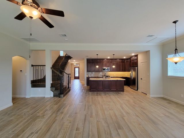 100 Castlegate Lane, Jersey Village, TX 77065