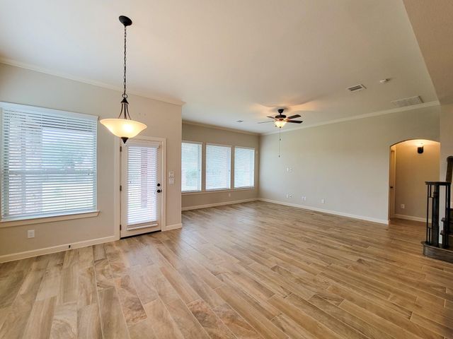100 Castlegate Lane, Jersey Village, TX 77065
