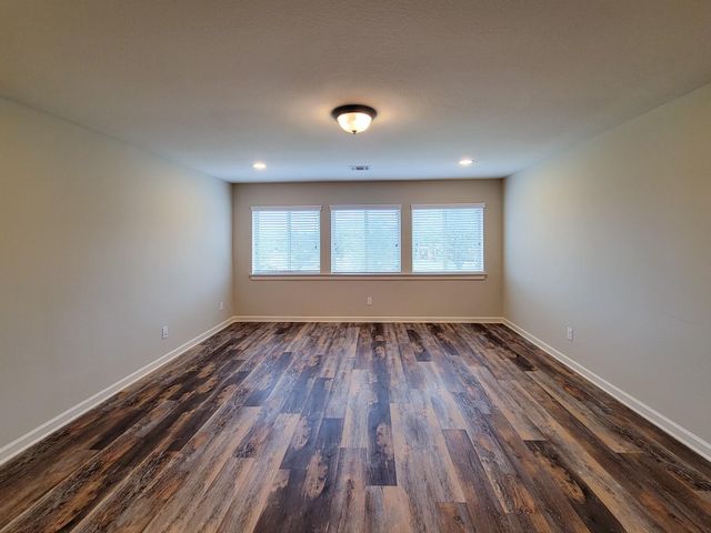 100 Castlegate Lane, Jersey Village, TX 77065