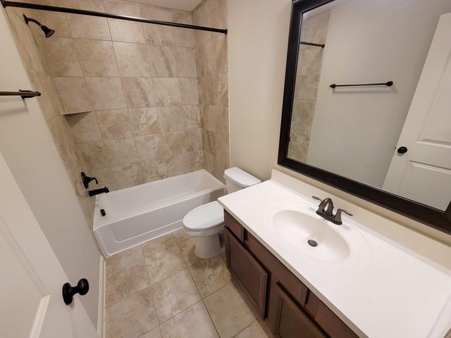 100 Castlegate Lane, Jersey Village, TX 77065