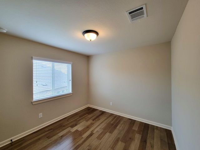 100 Castlegate Lane, Jersey Village, TX 77065