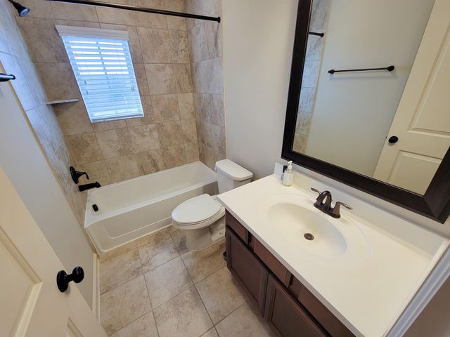 100 Castlegate Lane, Jersey Village, TX 77065