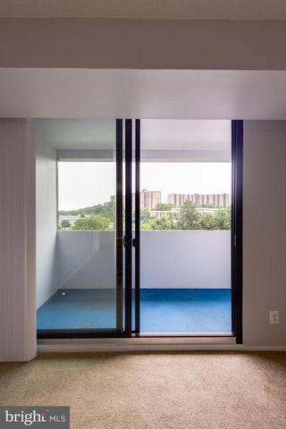 5911 EDSALL RD #406, Alexandria, VA 22304