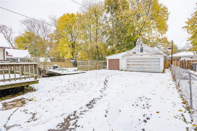 51 Saint Johns Park, Rochester, NY 14612