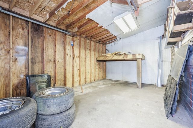 51 Saint Johns Park, Rochester, NY 14612