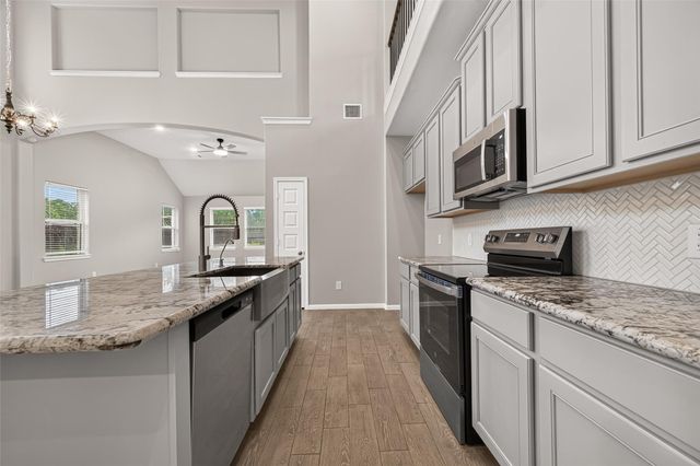 30359 Limber Pines Drive, Magnolia, TX 77355