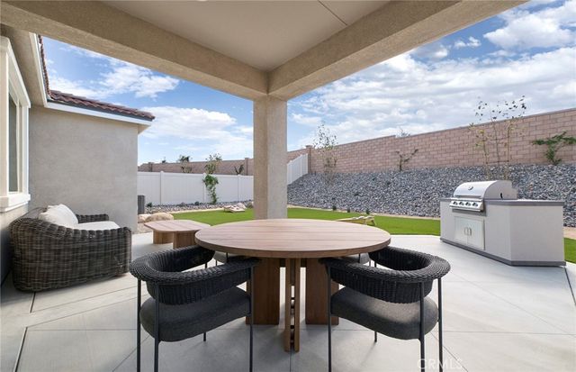 25401 Violane Drive, Menifee, CA 92585