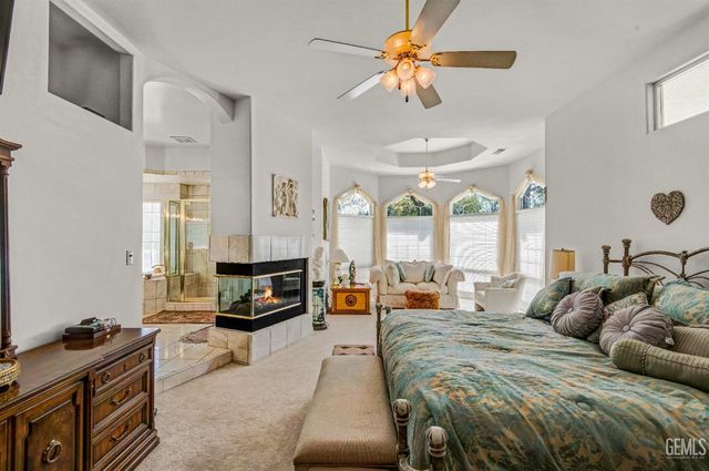 12401 Longmeadow Way, Bakersfield, CA 93312