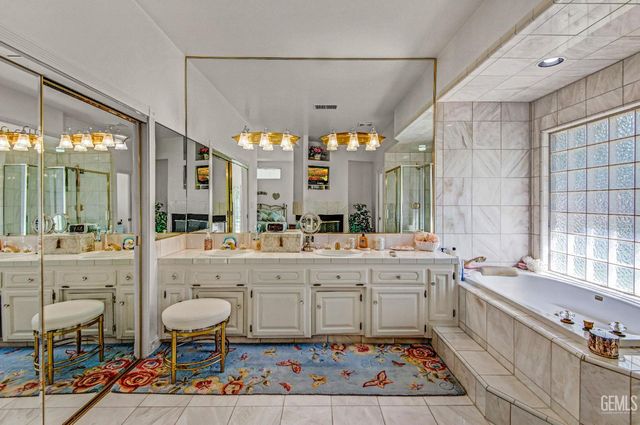 12401 Longmeadow Way, Bakersfield, CA 93312