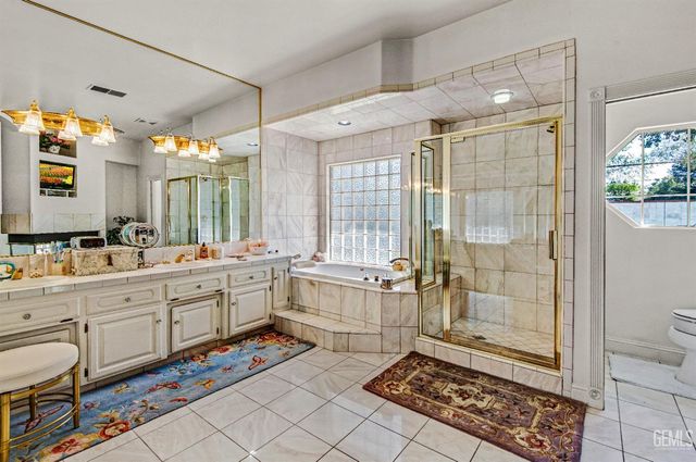 12401 Longmeadow Way, Bakersfield, CA 93312