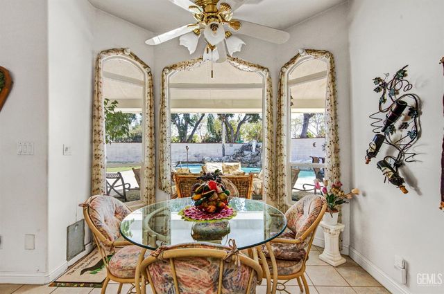 12401 Longmeadow Way, Bakersfield, CA 93312