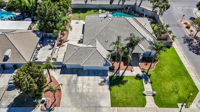 12401 Longmeadow Way, Bakersfield, CA 93312