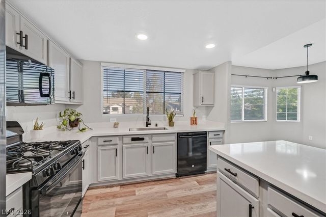 833 Aspen Peak Loop 121, Henderson, NV 89011