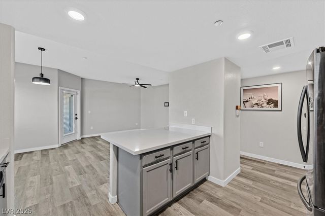 833 Aspen Peak Loop 121, Henderson, NV 89011